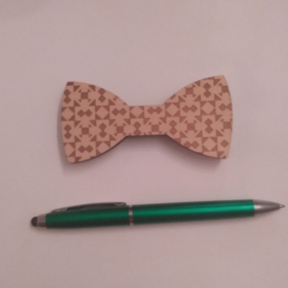 Wooden magnetic bow tie - Picture 6 of 6